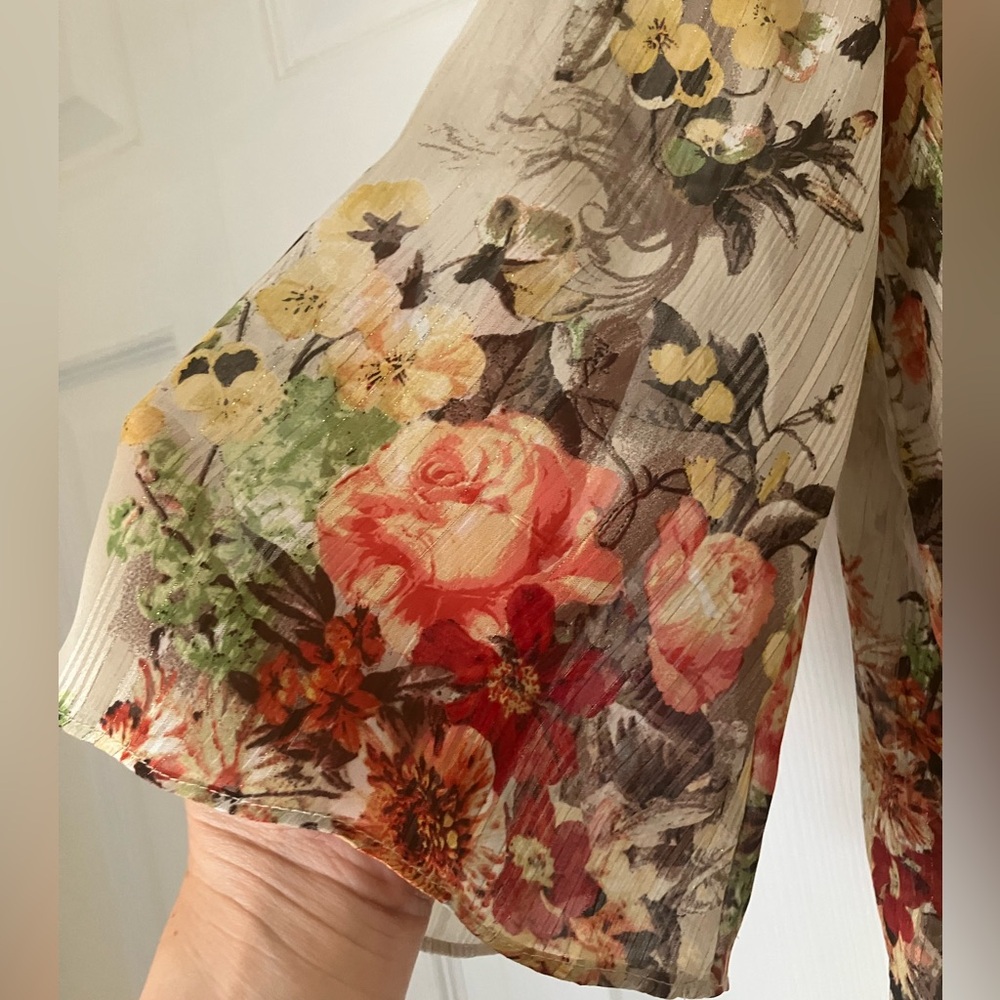 Floral V-Neck Layered Blouse - Picture 3 of 8